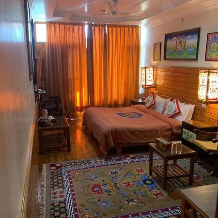 Auspiscious Him View Hotel ماكليود غانج المظهر الخارجي الصورة