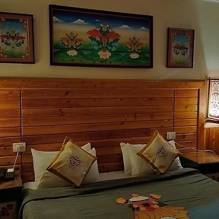 Auspiscious Him View Hotel ماكليود غانج المظهر الخارجي الصورة
