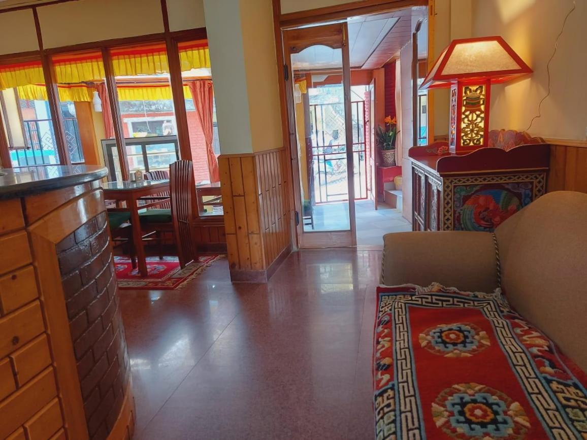 Auspiscious Him View Hotel ماكليود غانج المظهر الخارجي الصورة