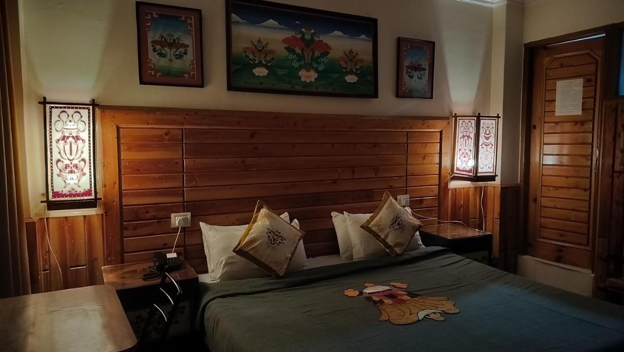 Auspiscious Him View Hotel ماكليود غانج المظهر الخارجي الصورة
