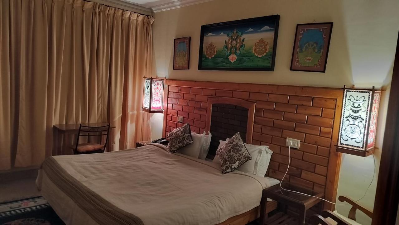 Auspiscious Him View Hotel ماكليود غانج المظهر الخارجي الصورة