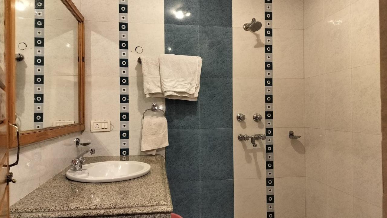 Auspiscious Him View Hotel ماكليود غانج المظهر الخارجي الصورة